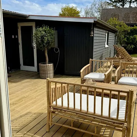 Renovated Seaside With Ocean View Vakantiehuis Frederikshavn