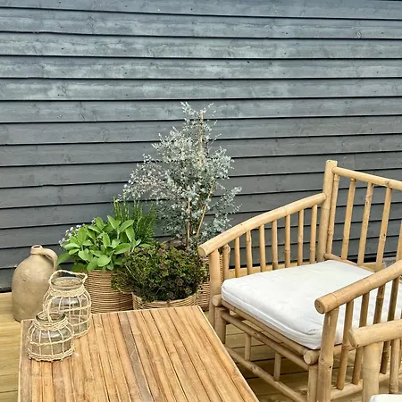 Vakantiehuis Renovated Seaside With Ocean View